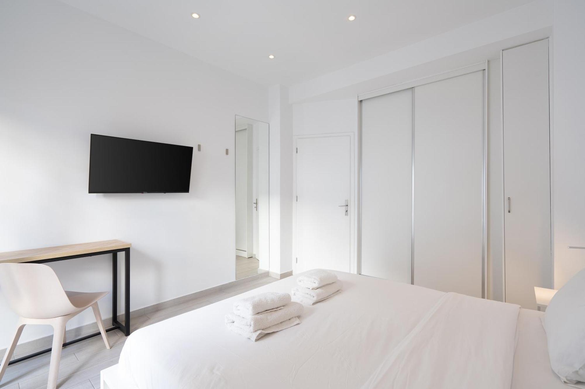 Stunning Cozy Apartment In เอเธนส์ ภายนอก รูปภาพ