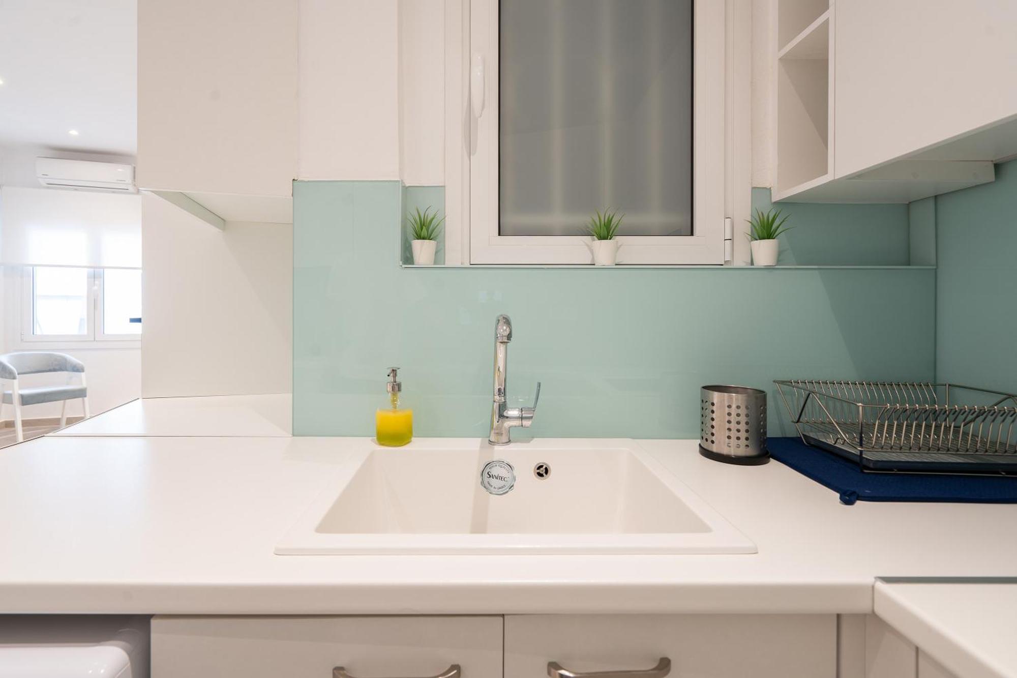 Stunning Cozy Apartment In เอเธนส์ ภายนอก รูปภาพ